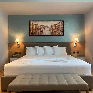 4* Hotell Butrinti